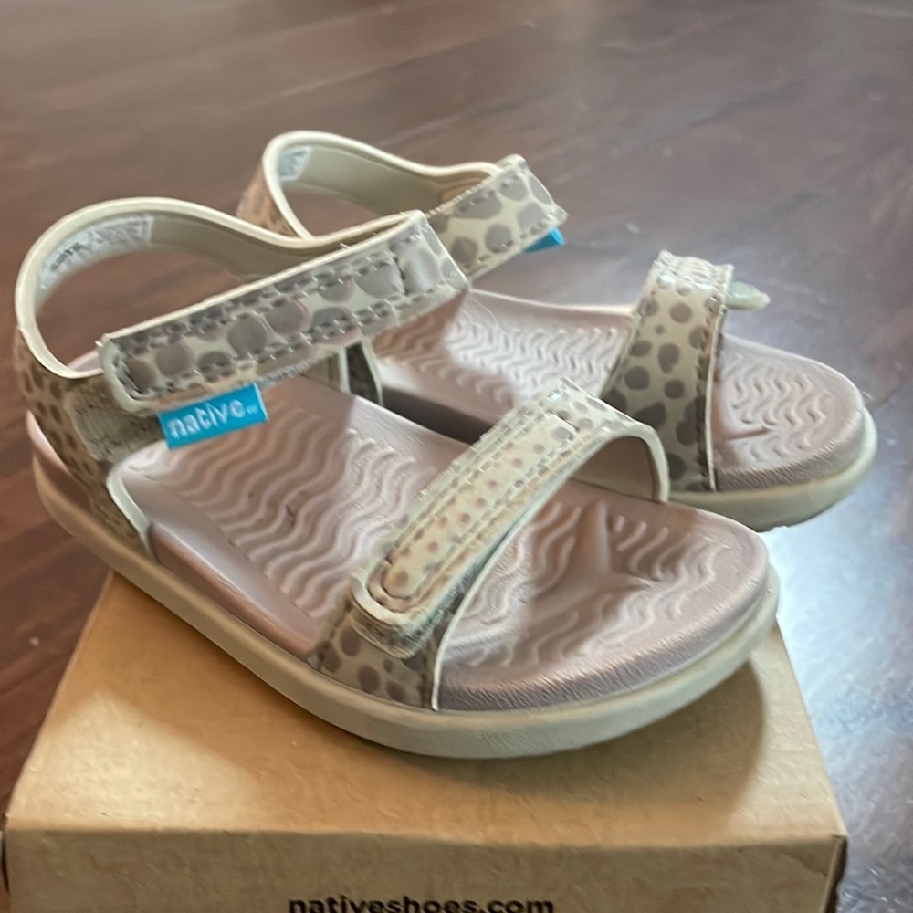 Toddler girls Native Charley sandals C8